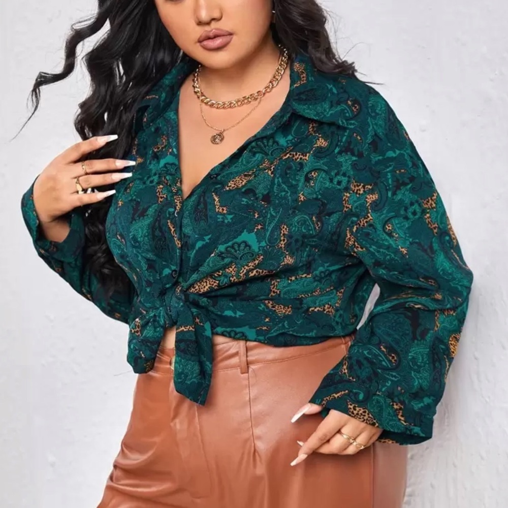 [Shein] Paisley Emerald Print Cheetah Button Down Shirt - Picture 6 of 7